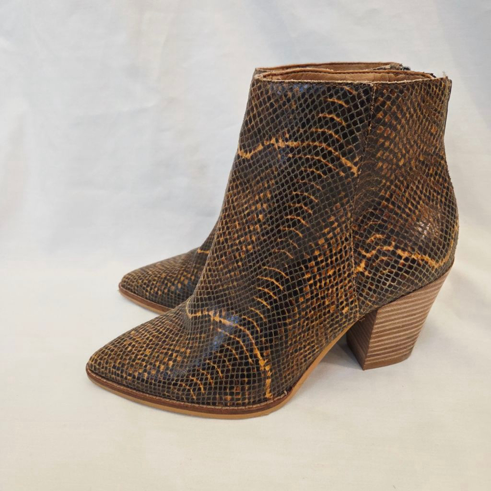 Lucky Brand women's Ankle Boots 6.5 Brown Black Snake Print
